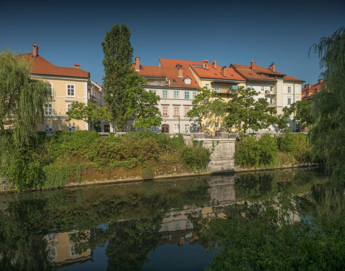 Karinatura Ljubljana Exterior foto